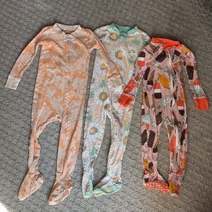 Honest Brand Footie Pajama 3 pack 18M